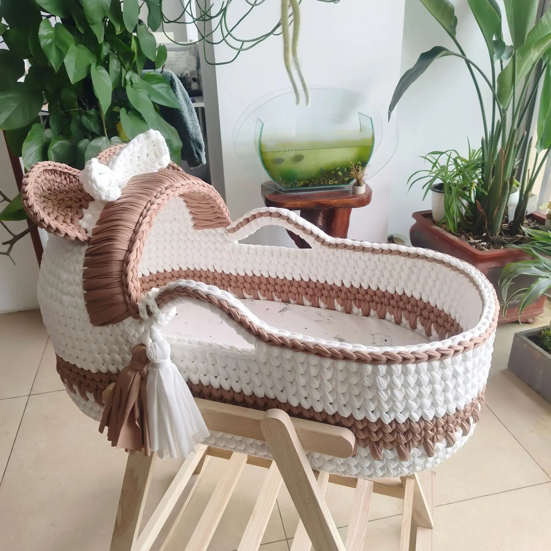 Foreign Trade Hand Knitted Crochet Portable Portable Foldable Newborn Moses Baby Basket Crib