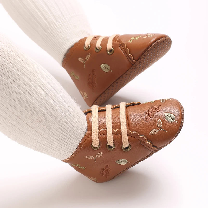 Baby Booties Newborn Infant Unisex Baby Girl Boy Cute embroidery Anit-Slip Sole Shoes Toddler tie one's shoes 0-1 Year