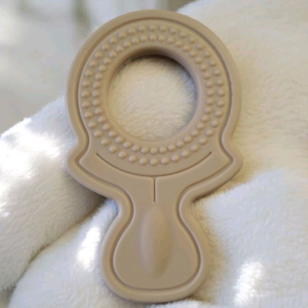 Bump2Beauty Cream Dummy Shaped Silicone Easy Hold Teether