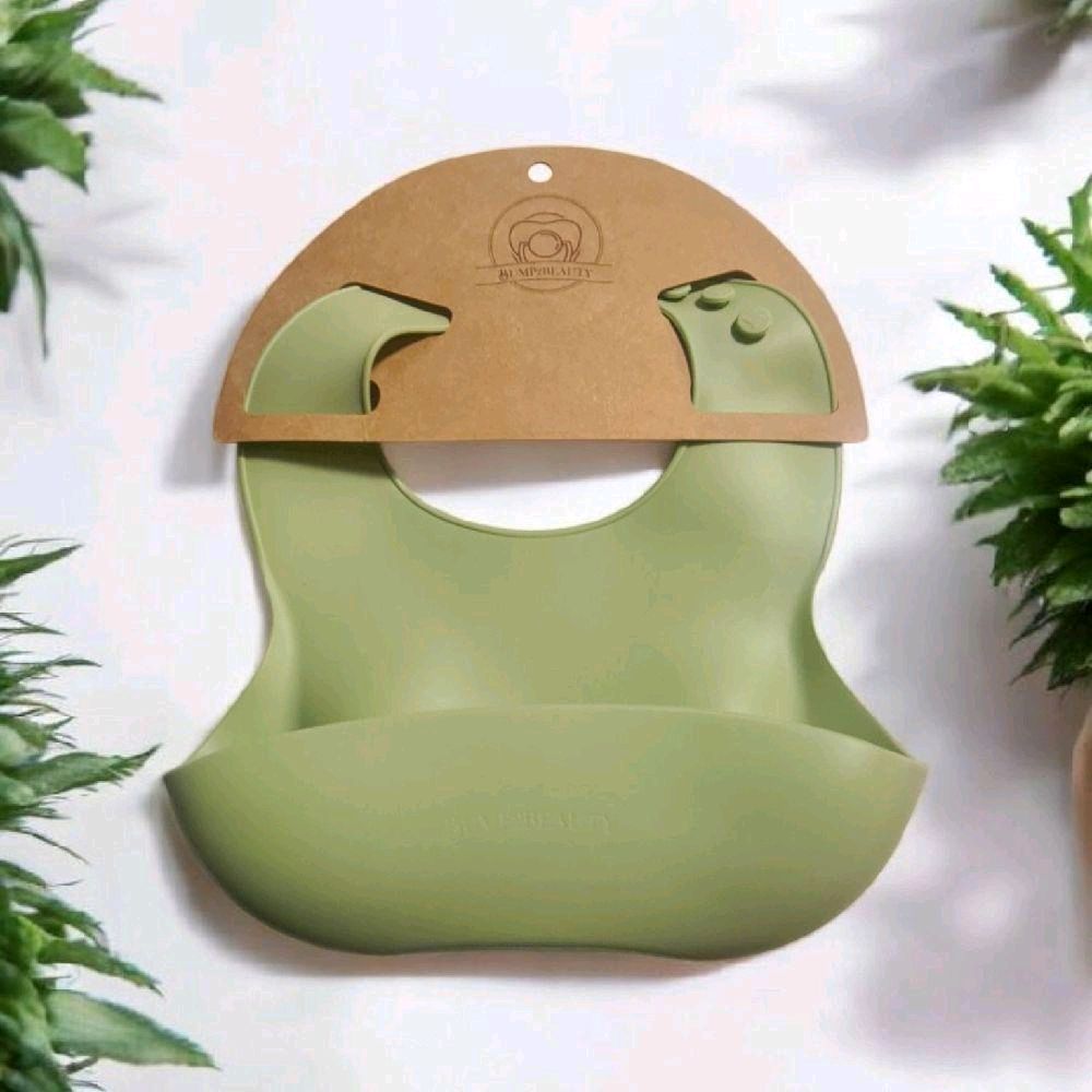 Bump2Beauty Forest Green Silicone Feeding Bib