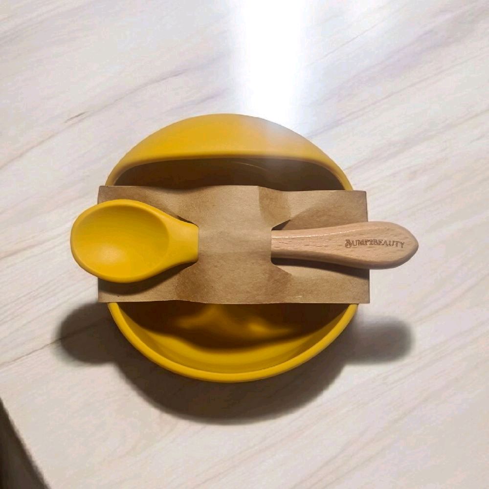 Bump2Beauty Mustard Silicone Feeding Bowl & Spoon Set